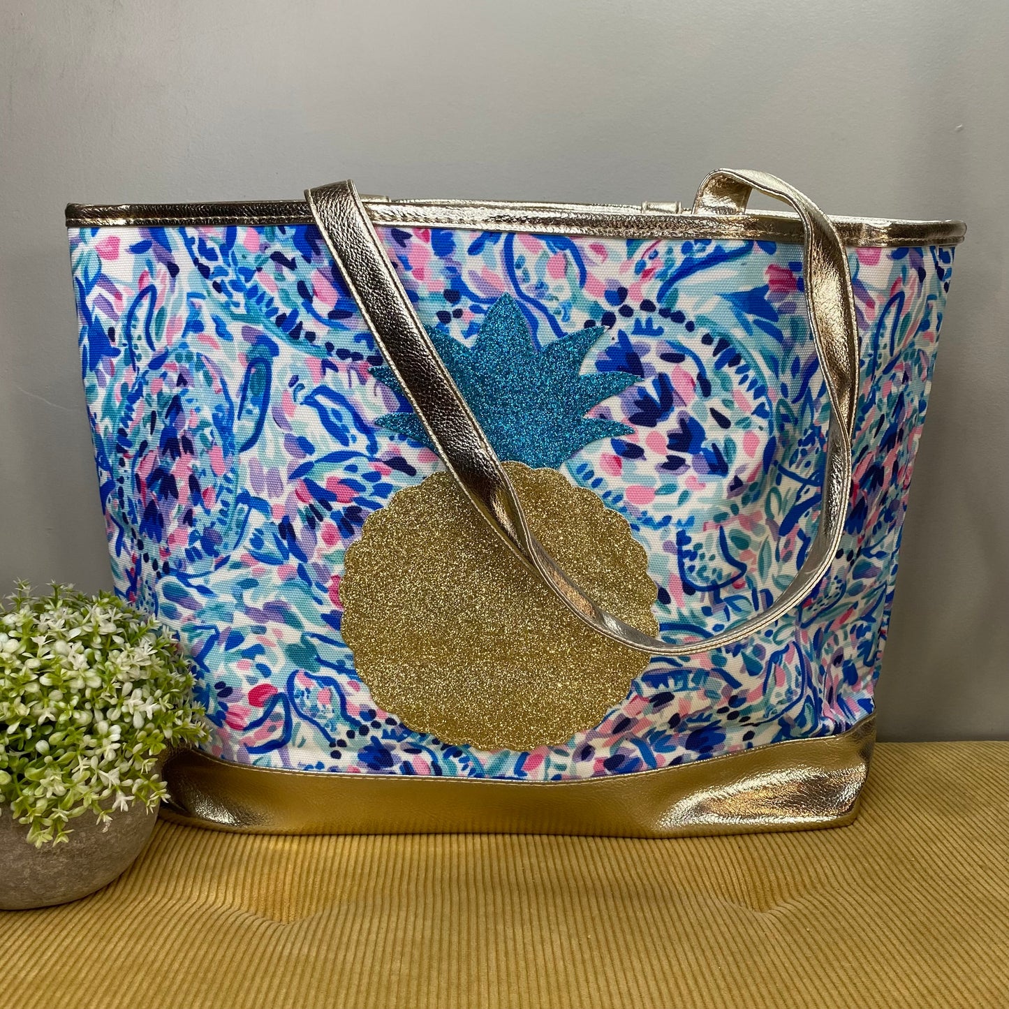 Carry All Bag - Abstract Turtle with Pineapple