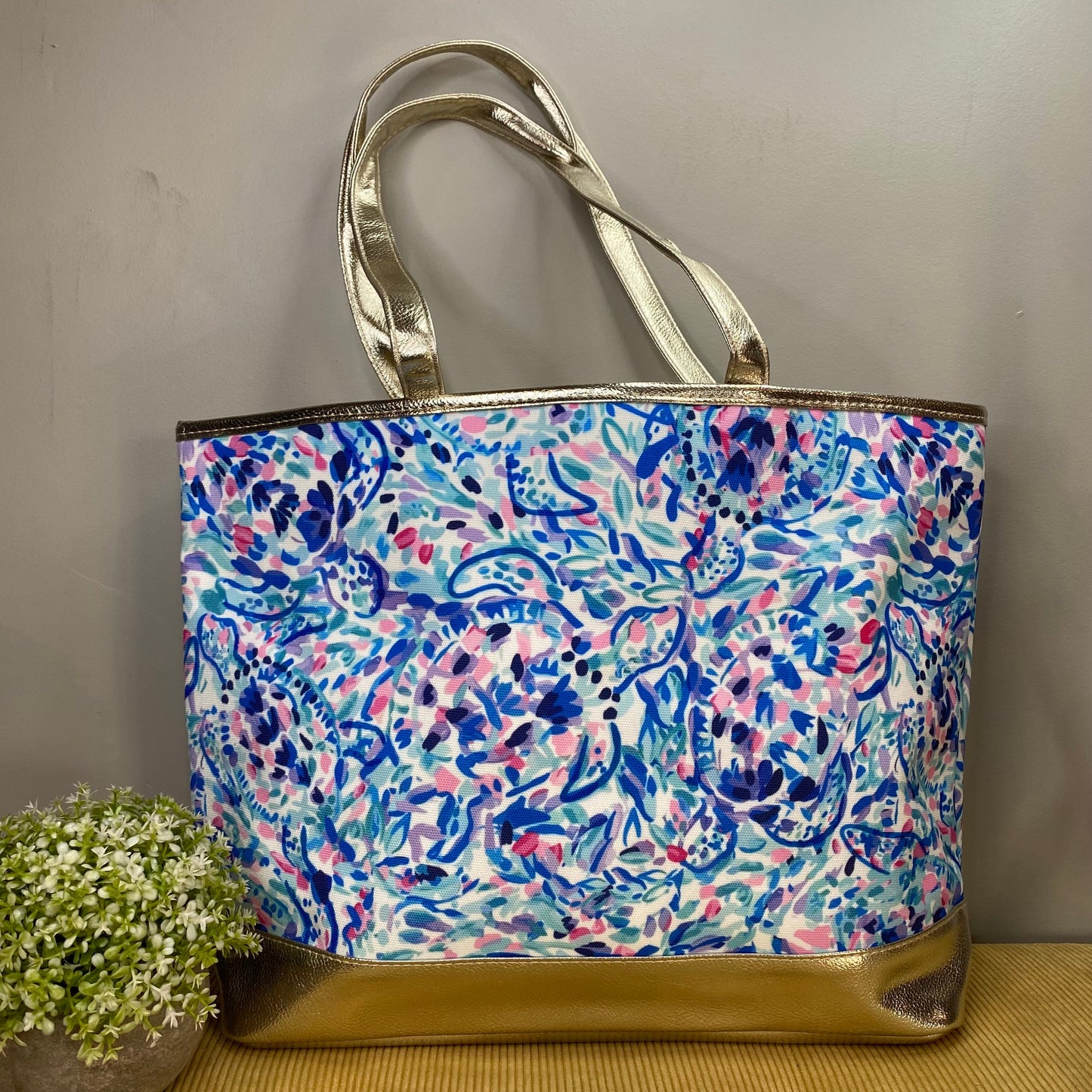Carry All Bag - Abstract Turtle with Pineapple