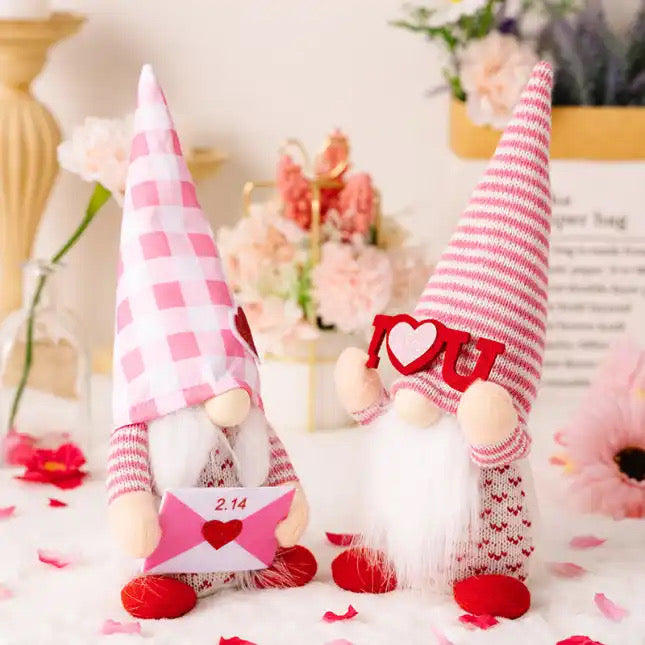 Gnome - Valentine #9 - I Heart U & Envelope - PREORDER