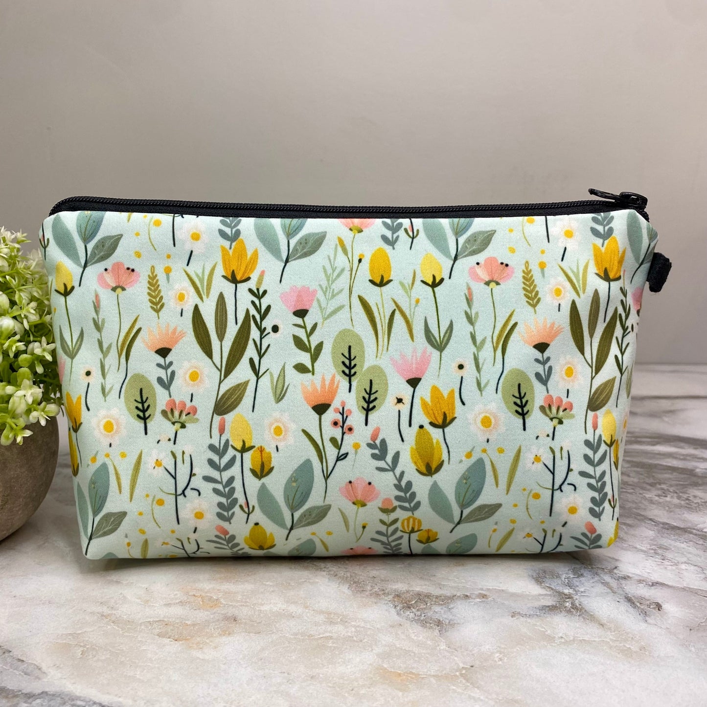 Pouch - Floral Leaves on Mint